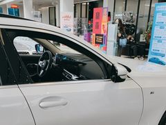 -上海宝信宝马4S店