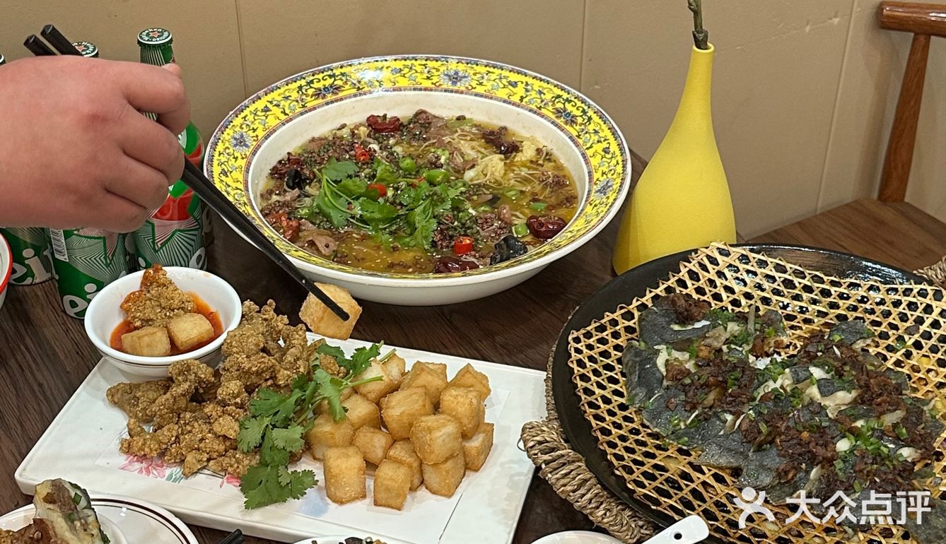 晋江！本地人都推荐的大排档。z