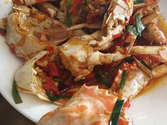 -三亚火车头万人海鲜广场