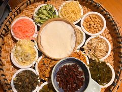 -包整·丝娃娃(一览甲秀楼风景店)