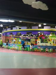 设施-维佳童话镇演出现场(徐东店)