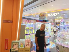 -反斗乐园π·电玩·高空拓展·蹦床(龙华天虹店)