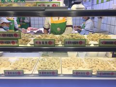 面包甜点陈列柜-袁记云饺(瞿溪路店)