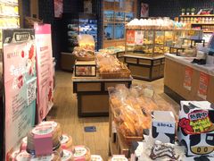 面包甜点陈列柜-皇家美孚·蛋糕外送(东部佳世客店)