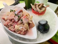 -洪氏嗨捞·广东猪肚鸡·椰子鸡火锅(西咸万象城店)