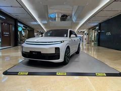 -理想汽车(世纪汇店)