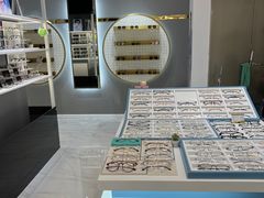 -沫芮眼镜·蔡司·依视路·尼康明月(环创店)