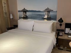 -杭州西湖湖滨银泰亚朵酒店