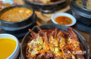 Cheesy Spicy Chicken Feet
