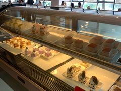 面包甜点陈列柜-听松楼·花园酒店·自助餐厅(红梅公园店)