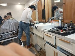 -韦恩先生Barbershop英式男士理发馆