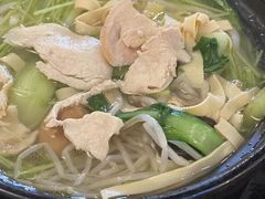 -丽虹云南过桥米线(兴工街店)