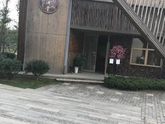 -田园东方蜜桃村的田野营地