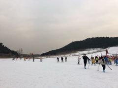 -十三陵雪世界滑雪场