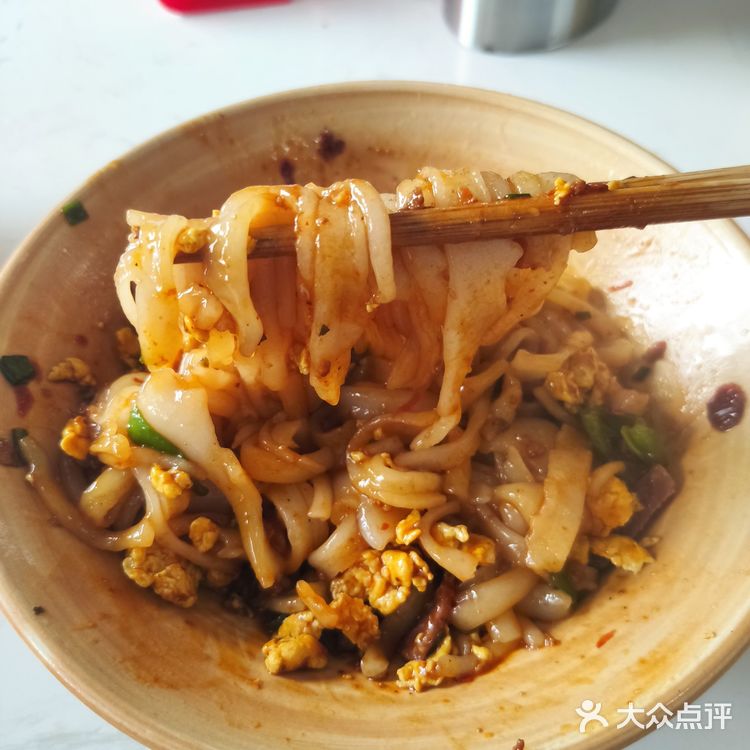 避暑凉都，美味过早｜利川花杂豆皮