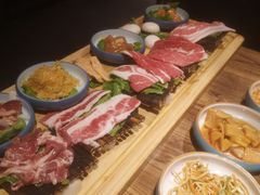 -明洞阿姨·韩式酱蟹烤肉·创意料理(三元桥店)