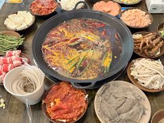 -黄潇洒老火锅(九眼桥宏济巷店)