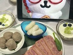-红鼎豆捞·非遗鲍皇汤火锅(宝丰路店)