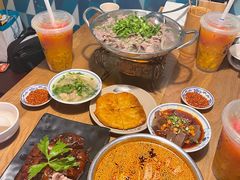 -肖四女乐山跷脚牛肉(世博源店)