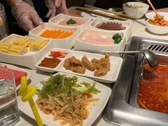 -海底捞火锅鲜切牛肉主题店(长寿路店)