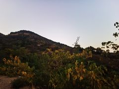 -鬼笑石后山停车场