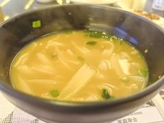 -广州花都皇冠假日酒店