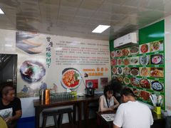 大堂-亚忠小吃店(曾厝垵店)