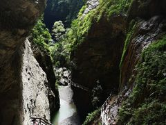 -龙水峡地缝景区