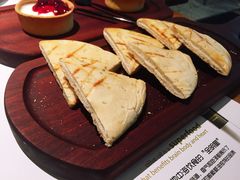 烤饼-HELLO MUSAE 拾光缪斯餐厅·纯正希腊风味(苏州中心店)