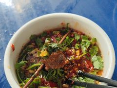 -牛华周记麻辣烫起源店