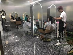 -Tloml salon
