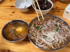 -正宗杨记普洱酸醋米线(总店)