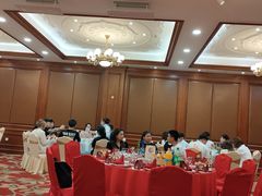 -山明水秀大饭店