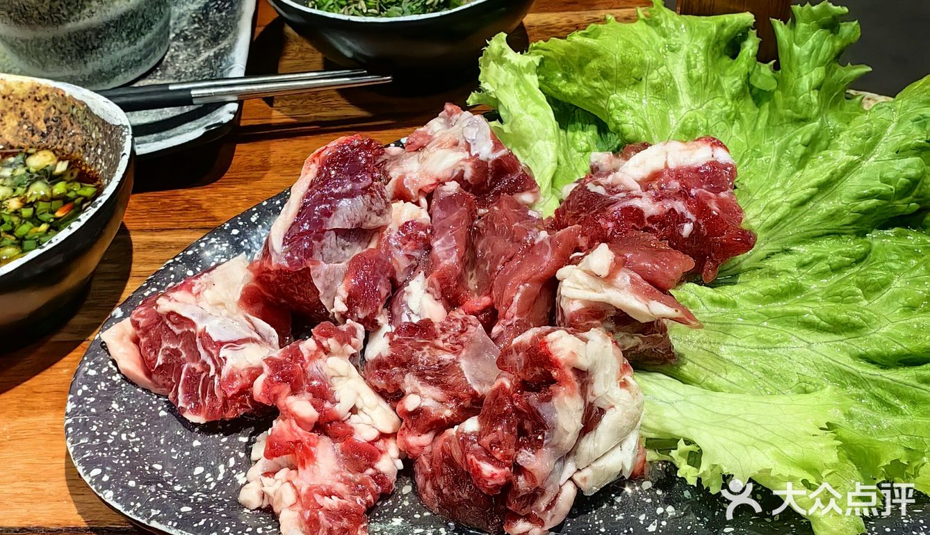 这家二十年品牌烤肉值得你来吃一下！