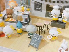 -泡泡玛特POPMART(国金街店)