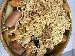 -吕阿婆骨汤麻辣烫(云岗店)