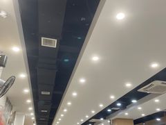 -江城燕子大排档(江汉路步行街店)