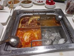 -海底捞火锅(威高广场店)