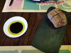 餐前小面包-安妮意大利餐厅(日坛店)