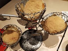 霸王酥皮叉烧包-避风塘(宝山万达店)