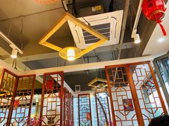 大堂-六州府地锅鸡·农家菜·龙虾(未来科技城店)