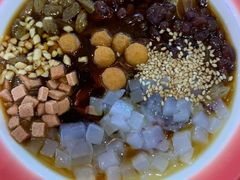 -爆炸头阿姨小四川正宗川味小吃(无任何分店)