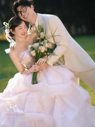 -喜爱高定婚纱摄影