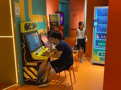 -不可思议减压馆·解压博物馆·摔碗发泄·团建定制