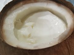 原只椰子炖蛋白-黄师奶甜品店