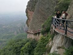 -玻璃桥景区石牛寨