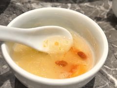-港丽餐厅(正大店)