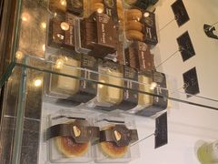 -红跑车蛋糕世界(清江路店)