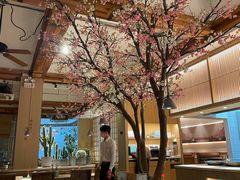 -蜜桃餐厅·伴山(湖滨商业街店)