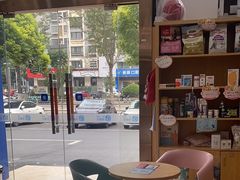 -宠颐生宠物医院·心肾内科·猫专科诊疗中心宠巢店
